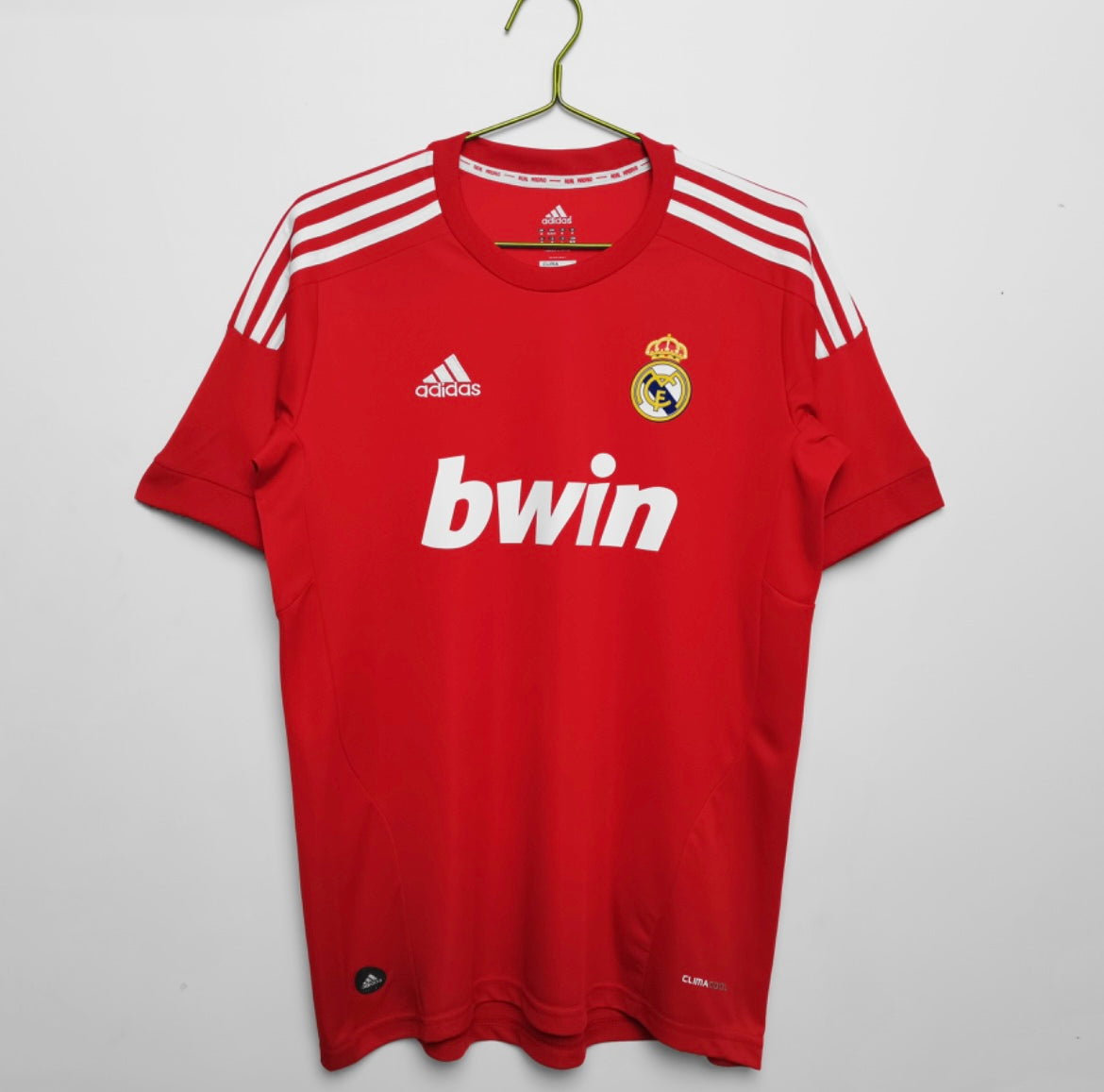 Real Madrid 2011/12 Alt Jersey