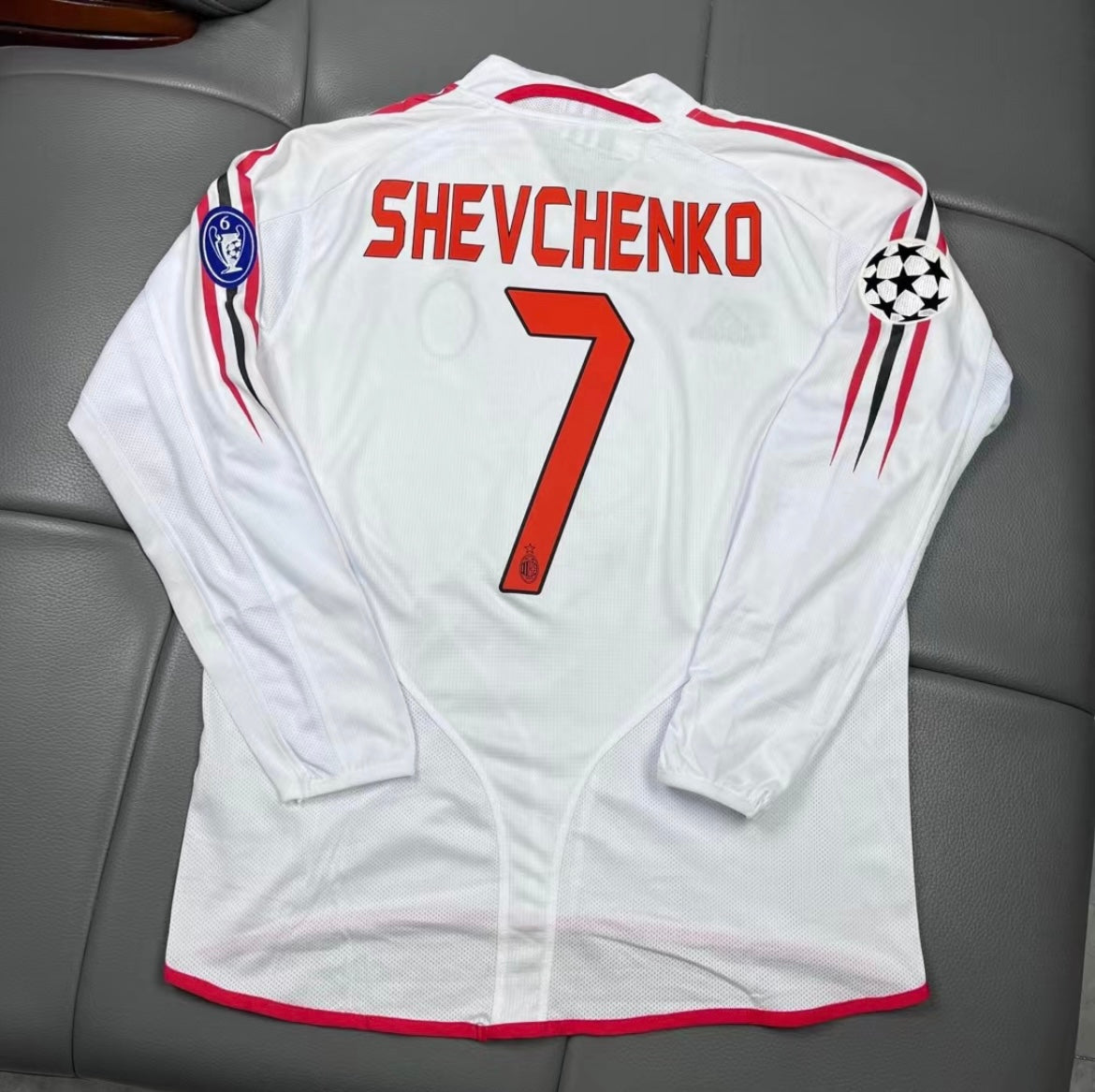 2004/05 AC Milan Away Shirt with Long Sleeves