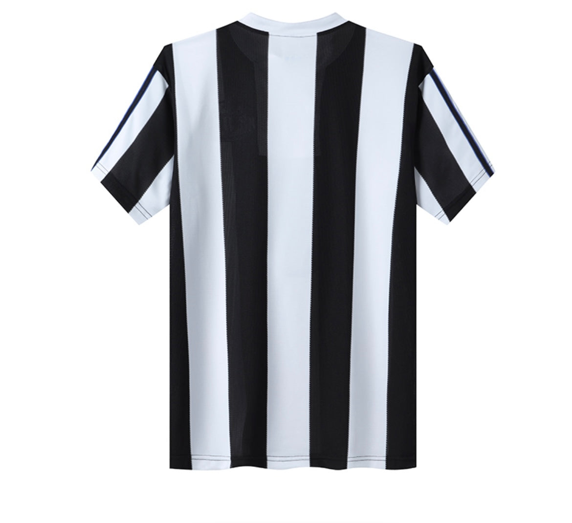 Newcastle 1995/96 Home Jersey Retro Edition