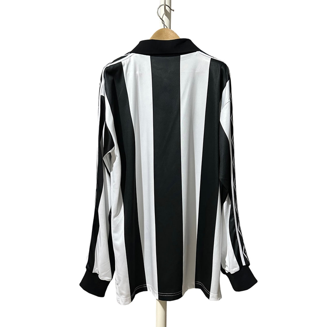 Vintage Newcastle 1980/81 Long Sleeve Jersey