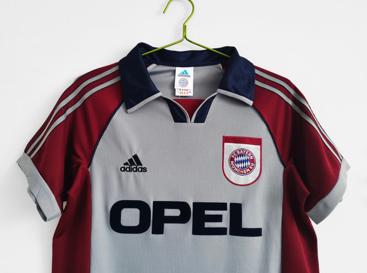 FC Bayern 1998/99 Alternate Soccer Jersey