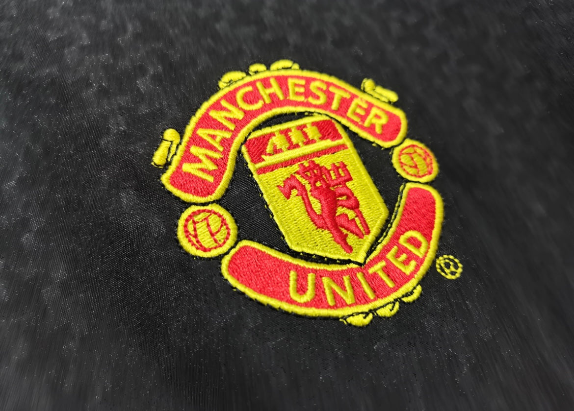 2003/04 Manchester United Away Jersey