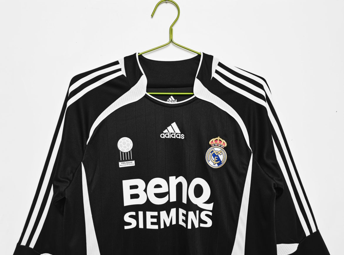 Real Madrid 2006/07 Away Jersey - Long Sleeve Edition