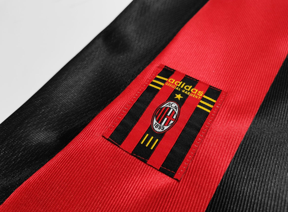 Vintage AC Milan 1998/99 Jersey Replica