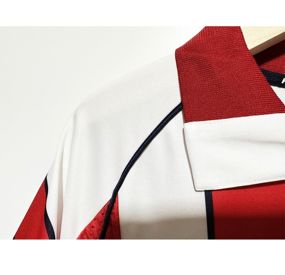 Red Star Belgrade 1999/00 Home Soccer Jersey