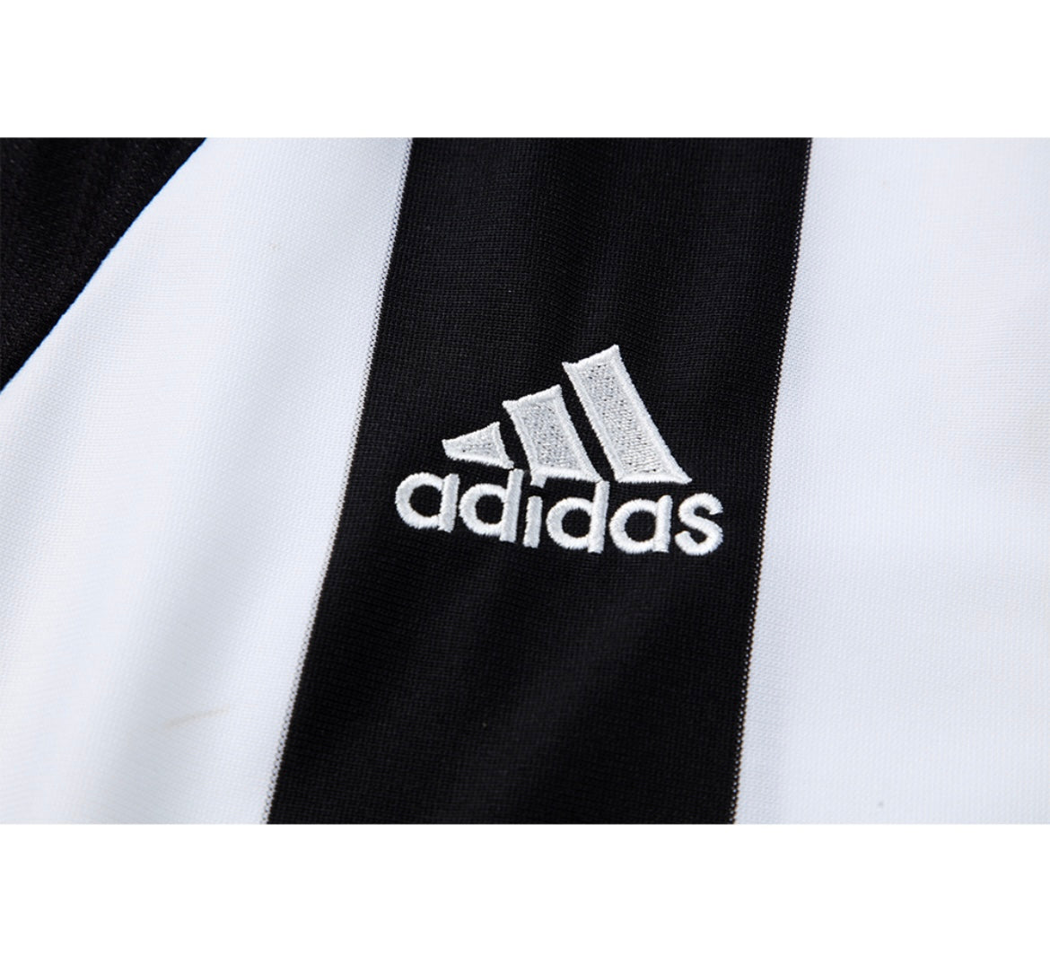 Newcastle United 2004/05 Home Soccer Jersey
