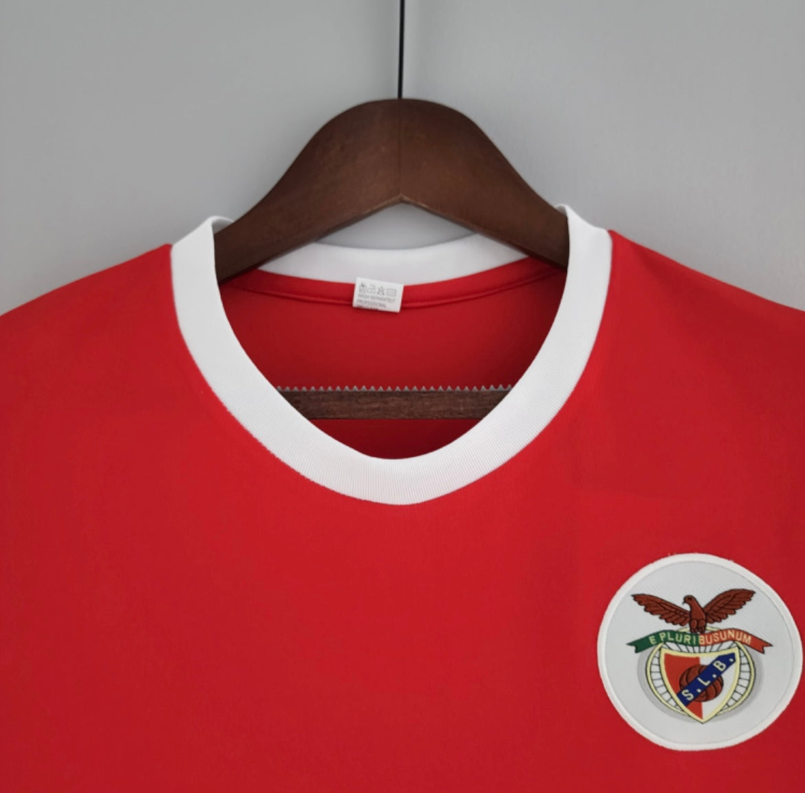 SL Benfica 1973/74 Classic Home Jersey