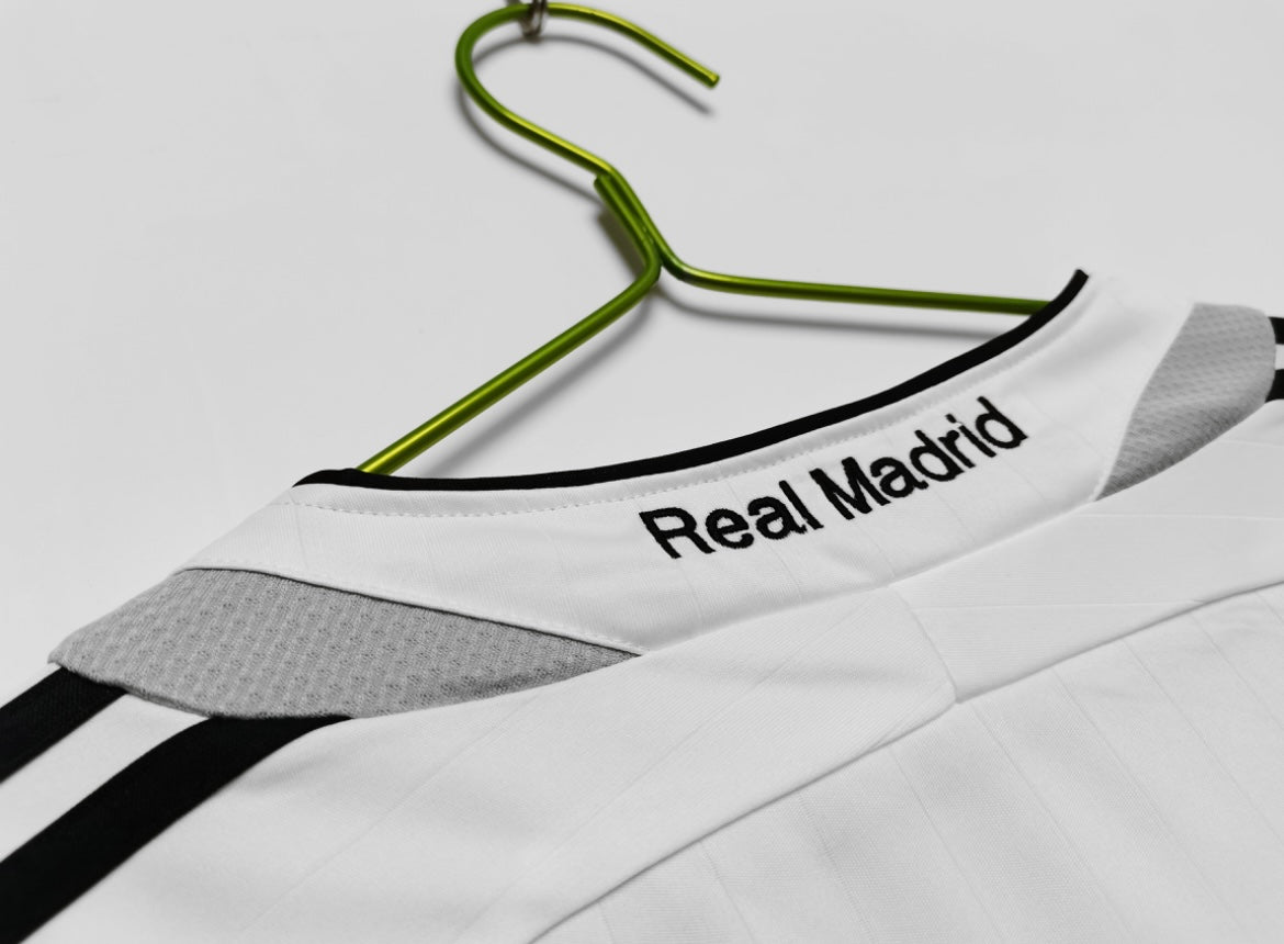Real Madrid 2006/07 Home Soccer Jersey