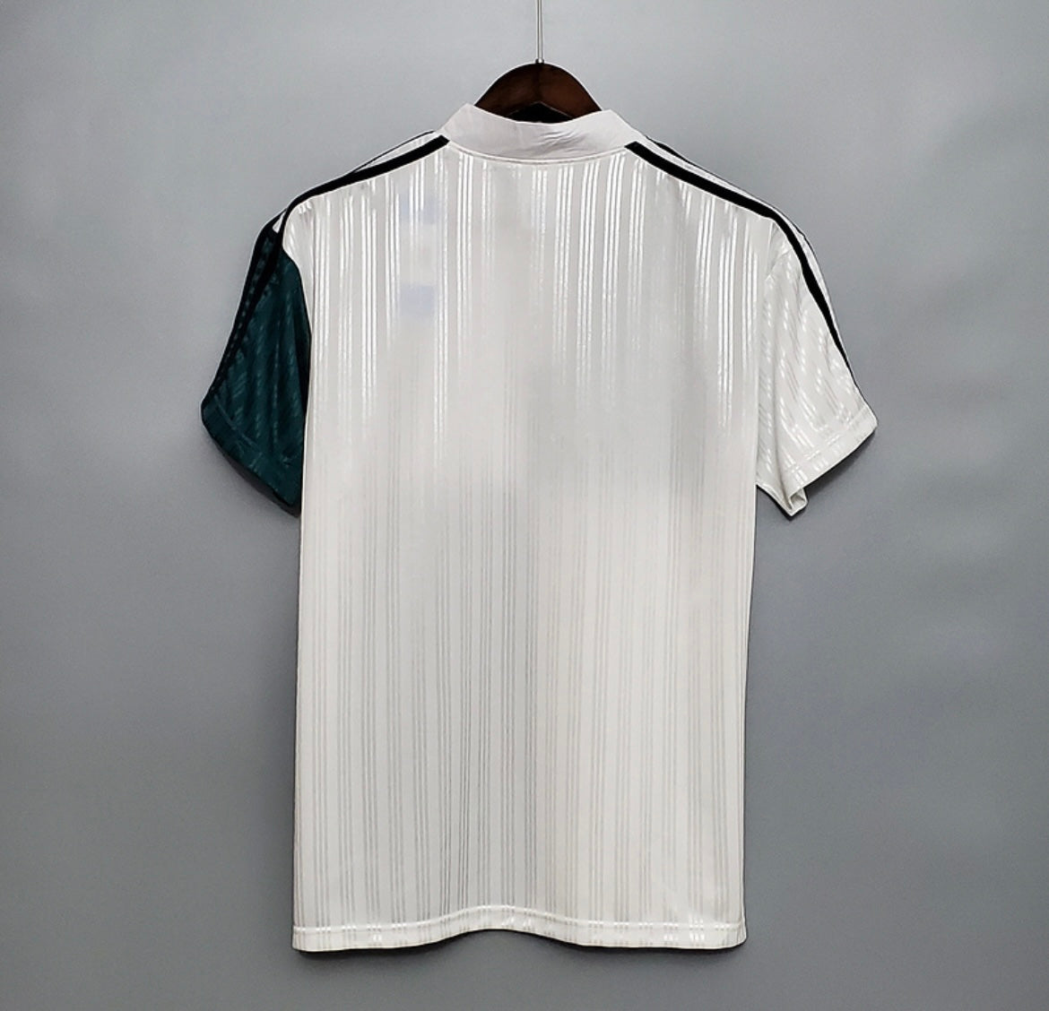 Liverpool 1995/96 Retro Away Jersey