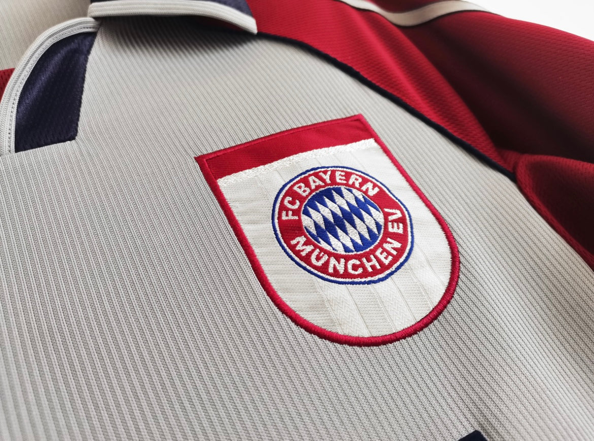FC Bayern 1998/99 Alternate Soccer Jersey